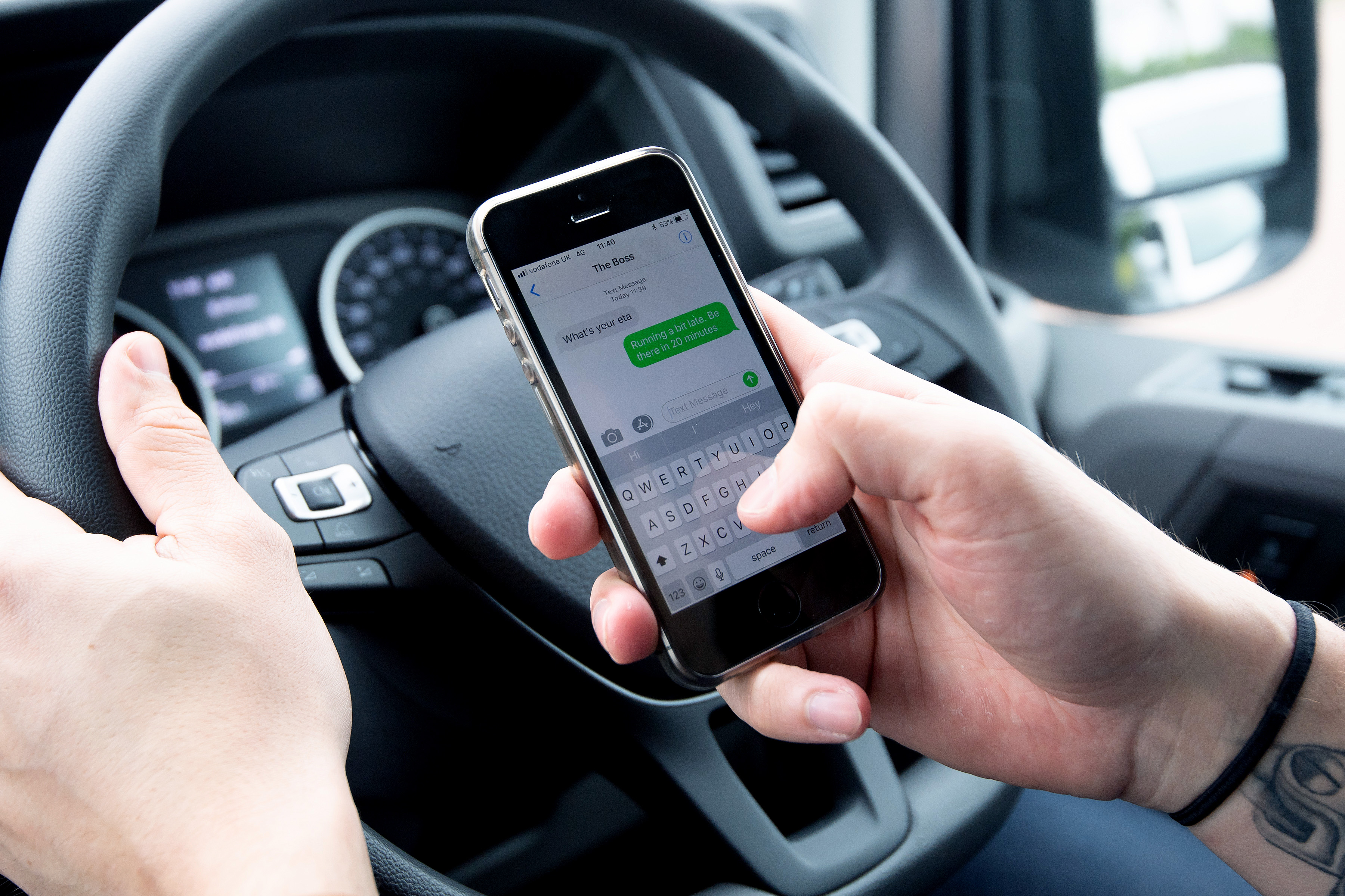 Over half of UK van drivers still using mobiles on the move