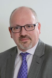 Paul Mander - Penningtons Manches