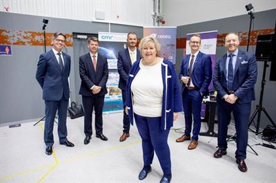 Project partners present the solution to the Norwegian Prime Minister