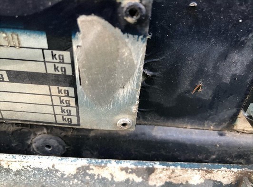 Emissions data plate 