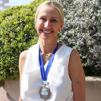 Laura Ganon  Laura Ganon