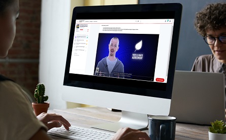 445x277 - Renault Trucks Decarbonisation Academy is available in French and English.