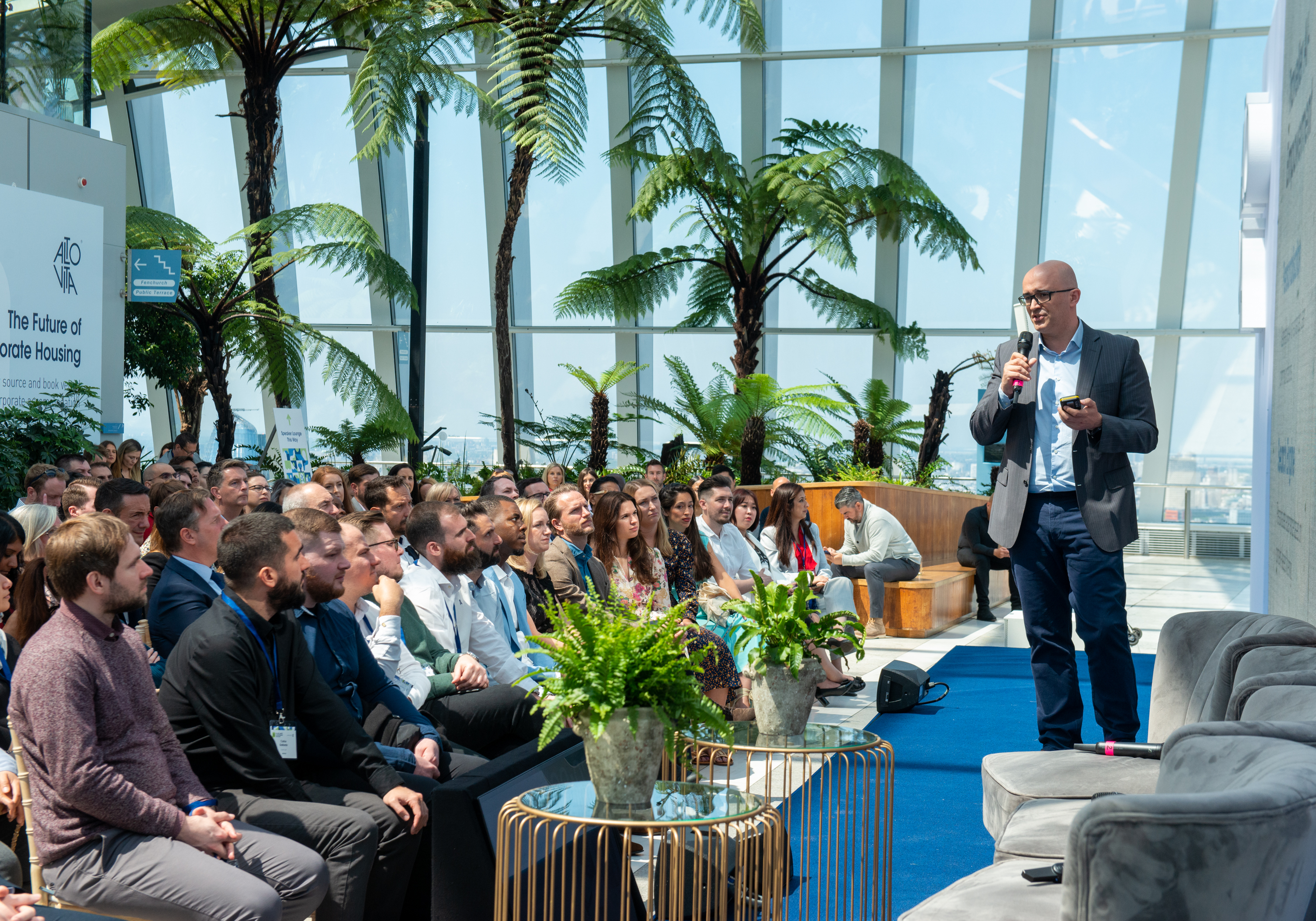 Ivan Peralta, AltoVita, presenting at the Smart, Safe, Sustainable Summit