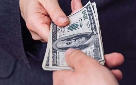 A look at the difficulty that movers have getting paid.