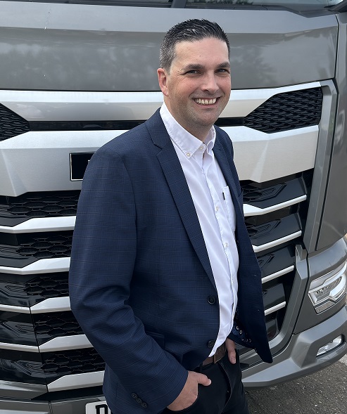 Simon Hood, John Mason International