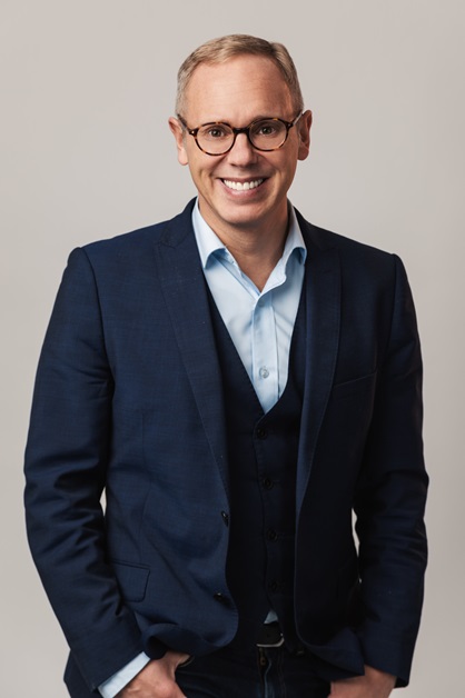 Rob Rinder - credit Ollie Rosser 