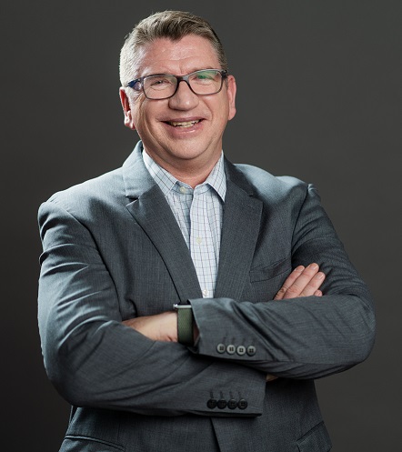 Steve Lewis  